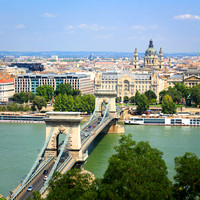 Budapest chain bridge daySQ